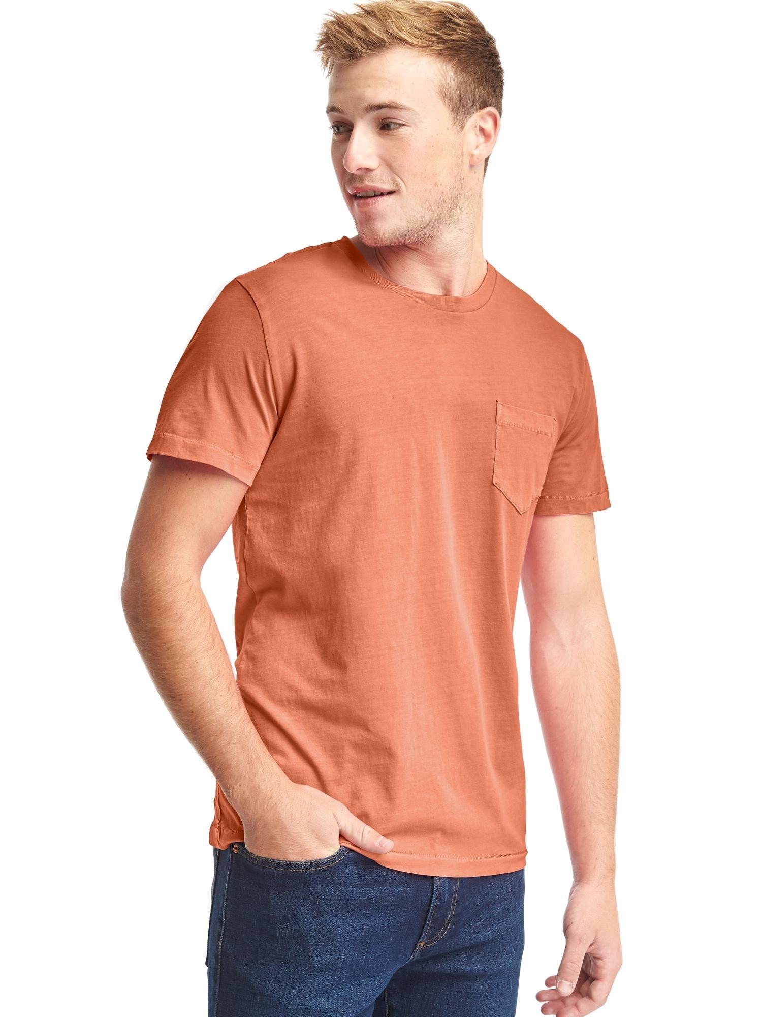 Saf Pamuklu Cepli Sıfır Yaka T-Shirt product image