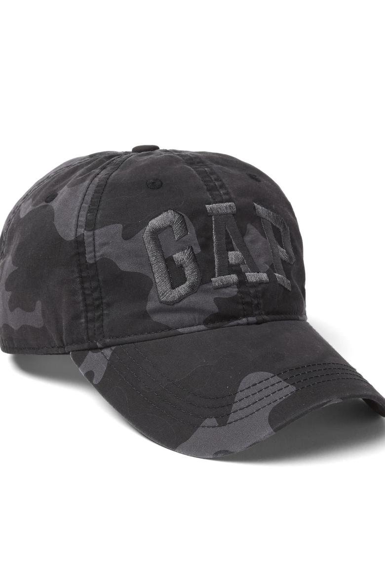  Gap Logolu kamuflaj desenli şapka