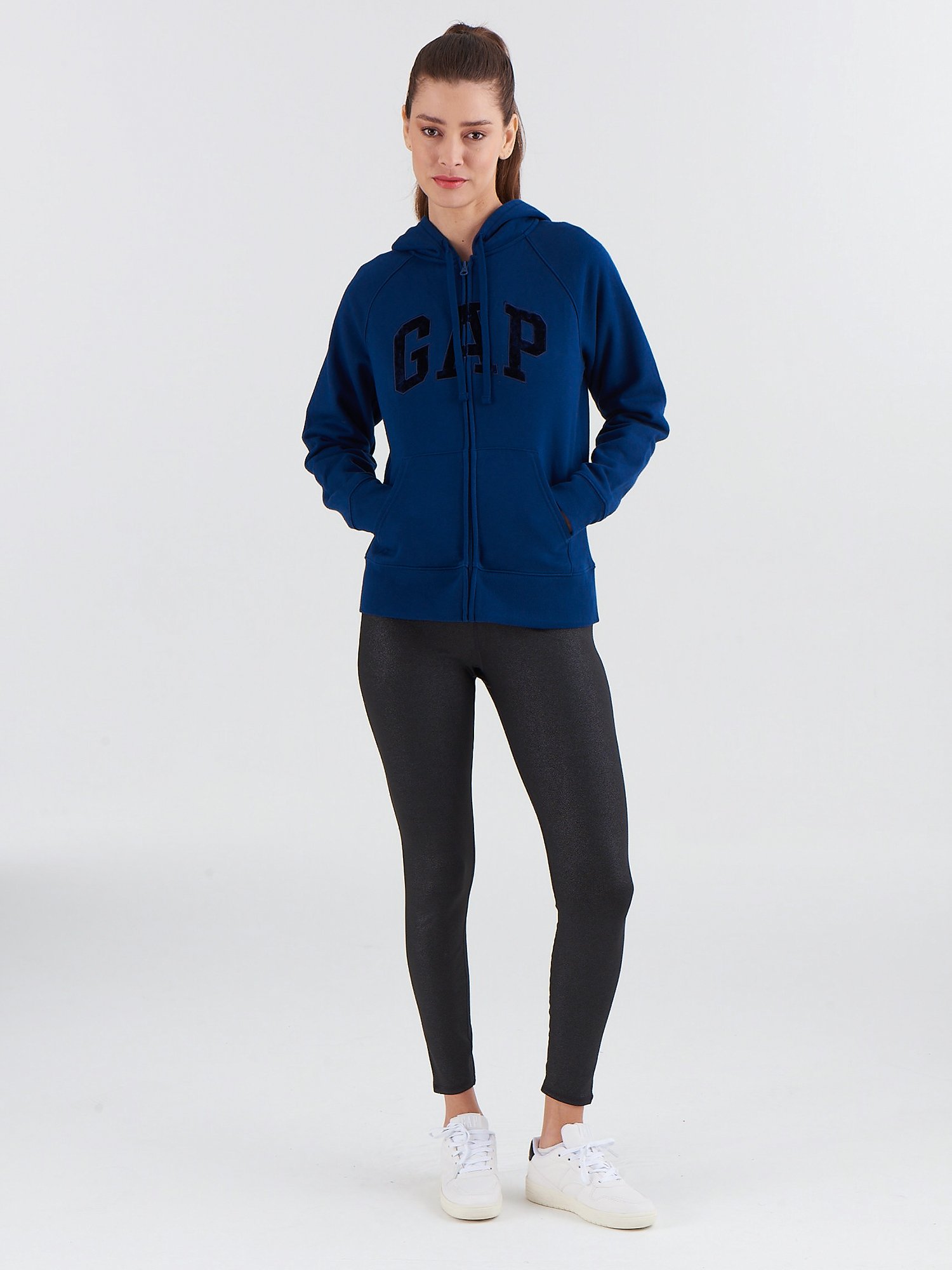 Relaxed Gap Logo Fermuarlı Fleece Sweatshirt product image