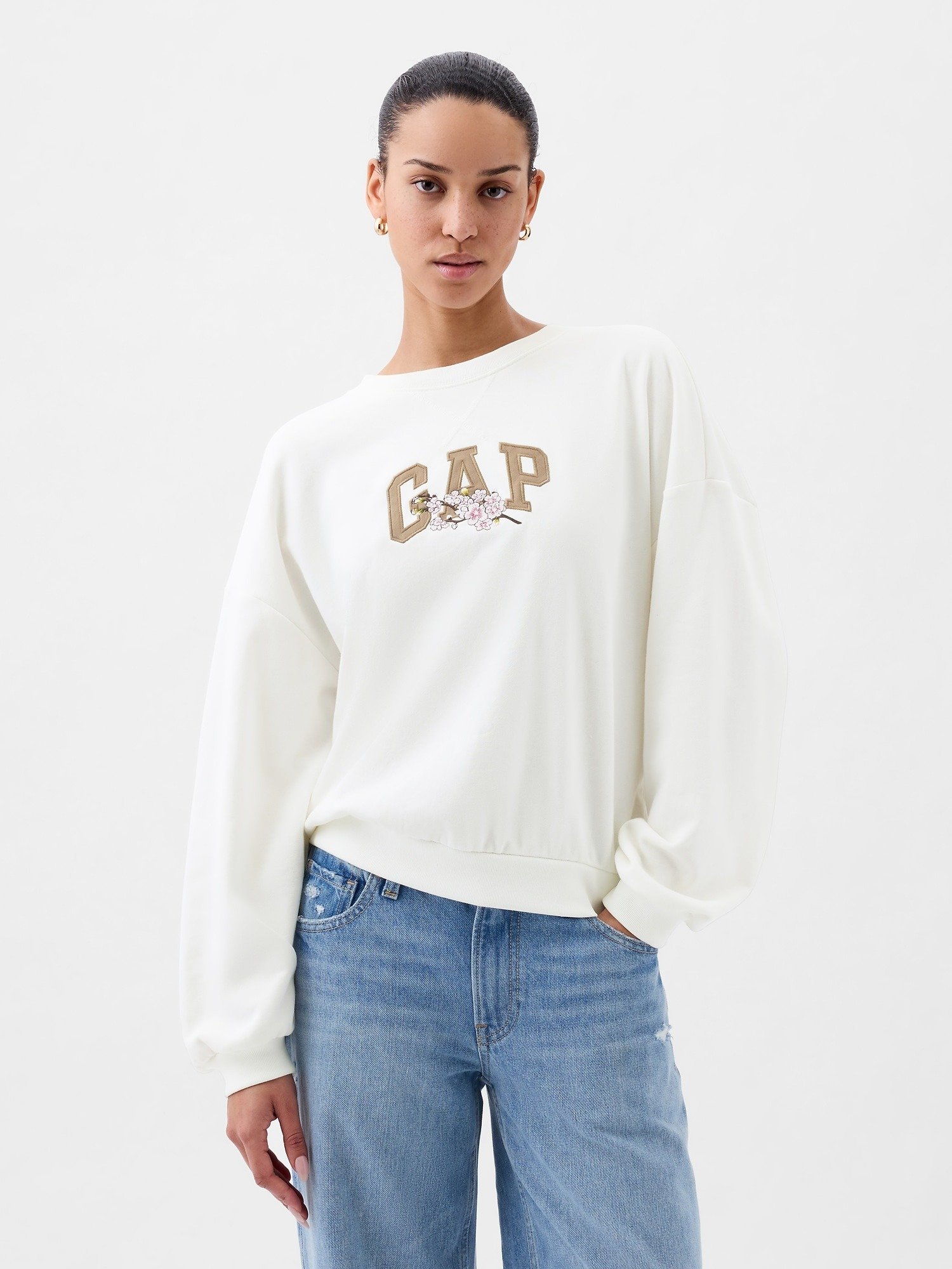 Gap Logo Çiçek İşlemeli Sweatshirt product image