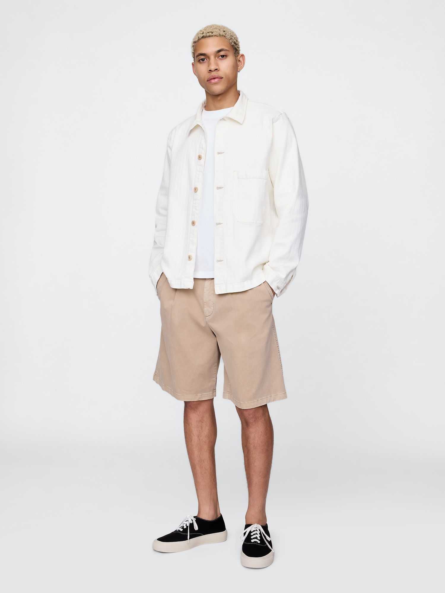 Pileli Khaki Şort product image