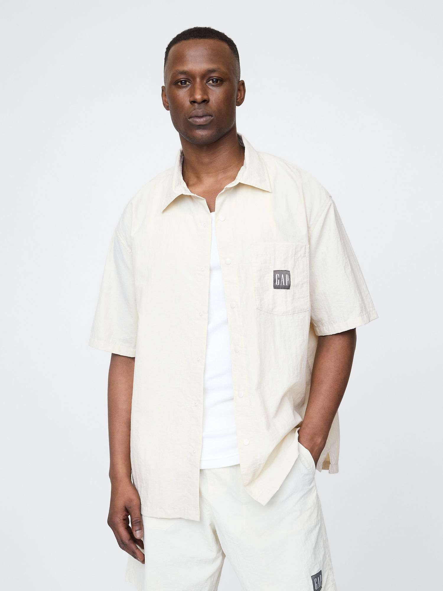 %100 Geri Dönüştürülmüş Relaxed Gömlek product image