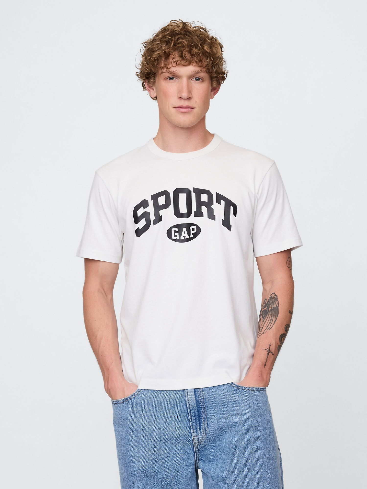 Gap Spor Logo Relaxed T-Shirt product image