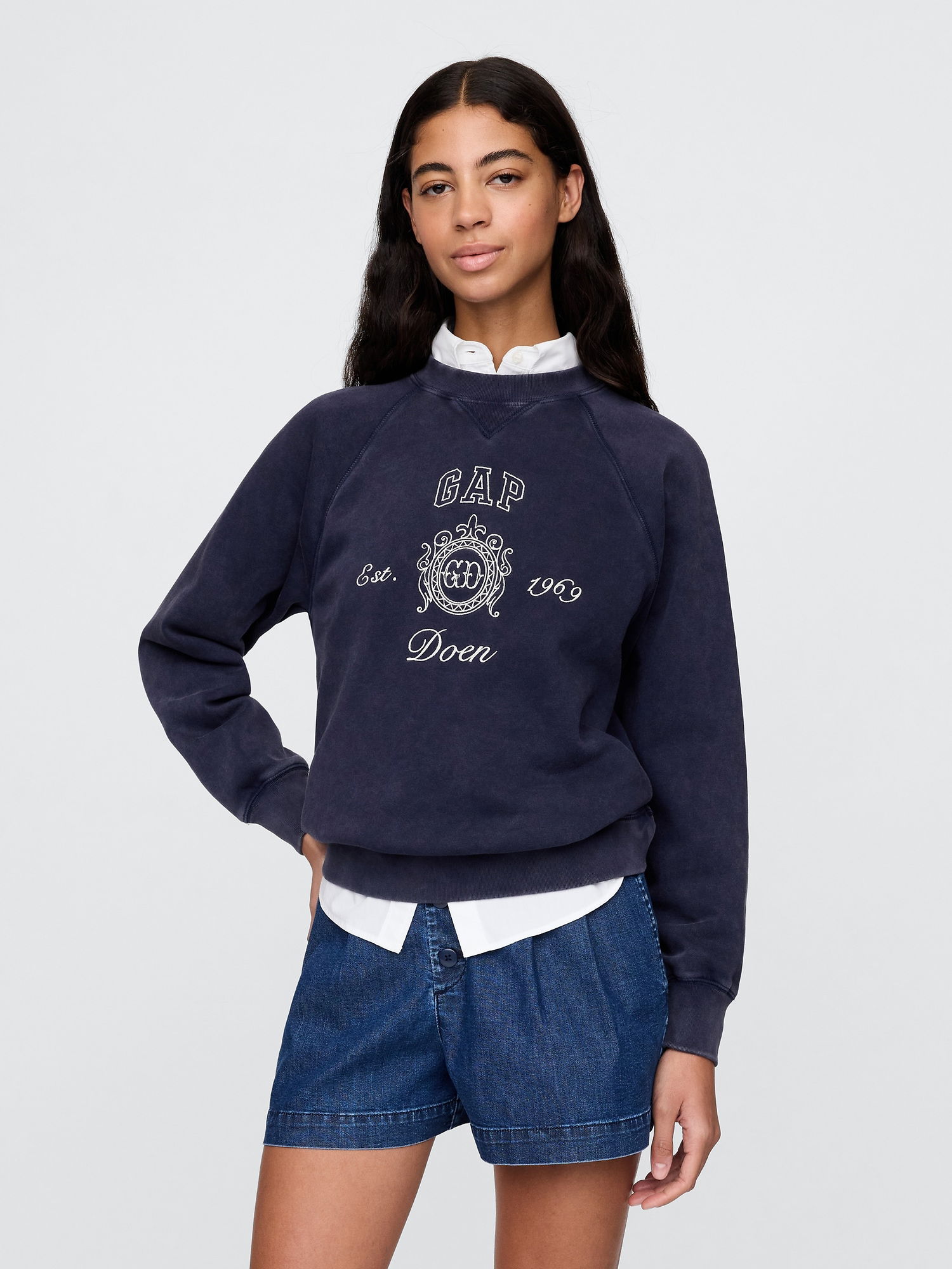 Gap × DÔEN Vintage Soft Gap Logo Sweatshirt product image