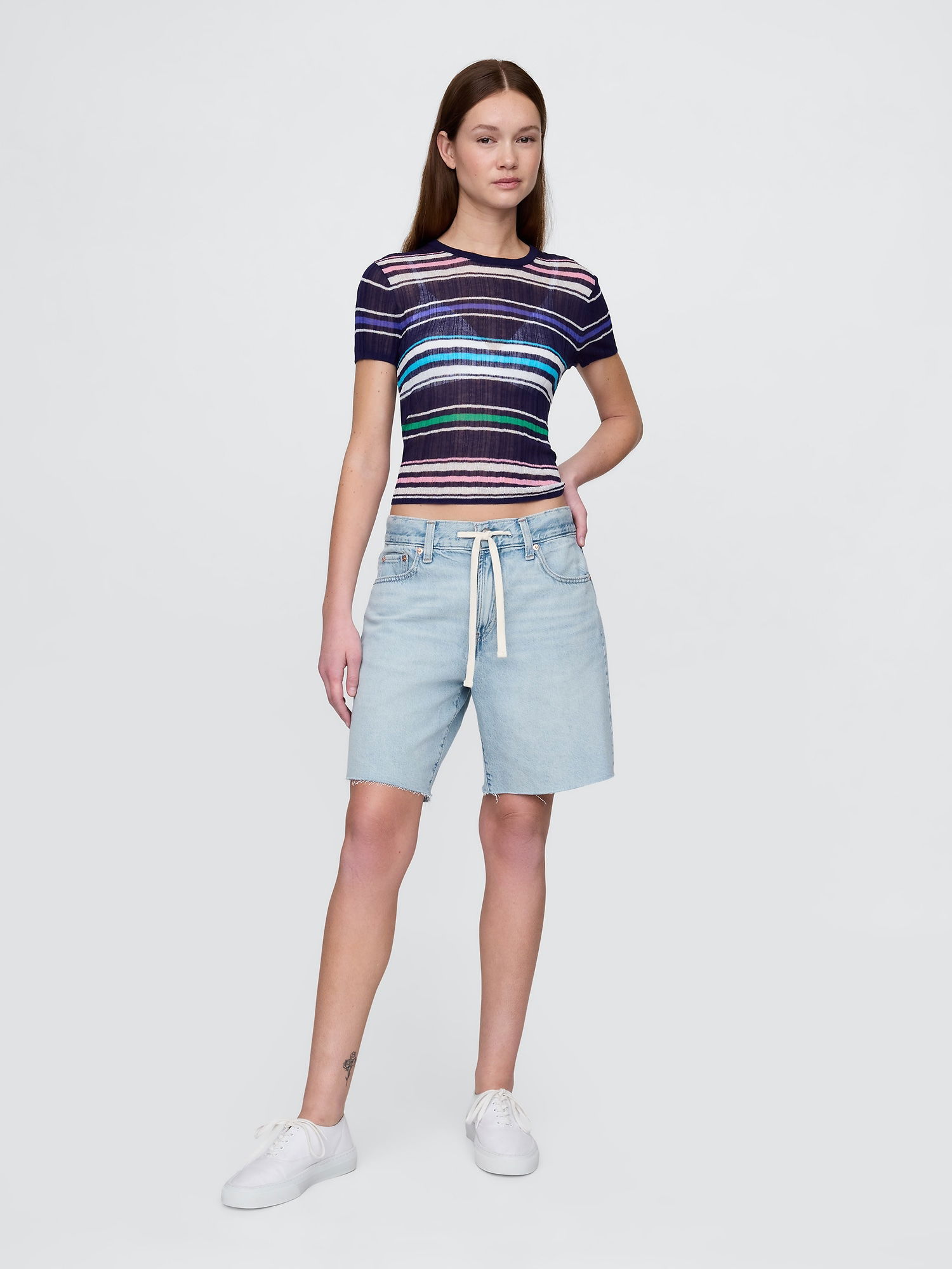 8" Mid Rise '90s Loose Denim Bermuda Şortlar product image